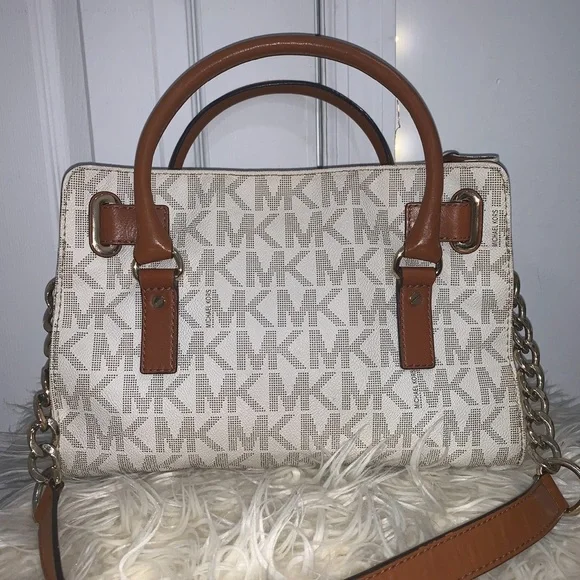 Michael Kors Bag, Used Michael Kors Hamilton Ivory Monogram Padlock Logo Satchel - Picture 2 of 5